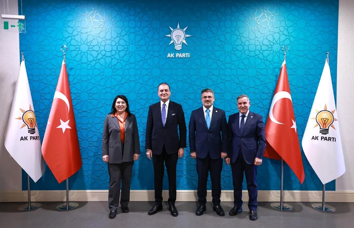 AK Parti Adana Milletvekilleri Ömer Çelik'i Ziyaret Etti AK Parti Adana Milletvekilleri Ömer Çelik'i Ziyaret Etti