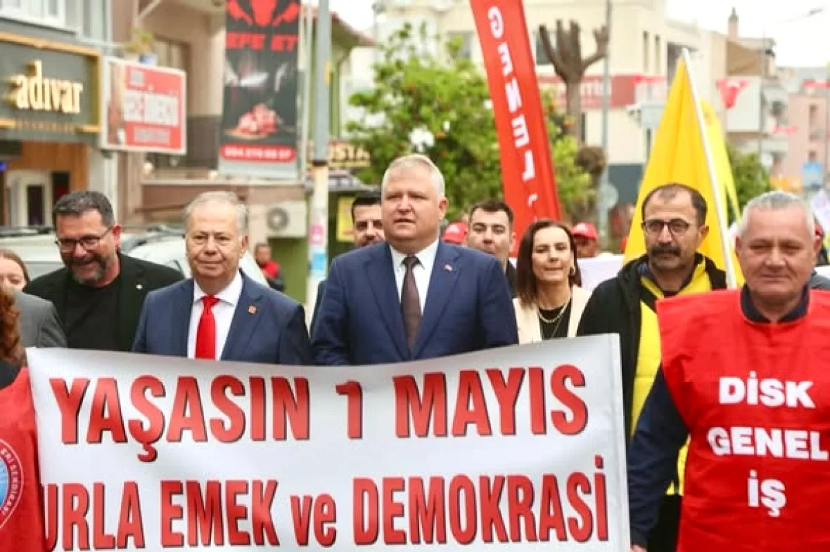 Urla Belediyesi'nden 1 Mayıs Mesajı: "Birlikte Kuruyoruz" Urla Belediyesi'nden 1 Mayıs Mesajı: "Birlikte Kuruyoruz"