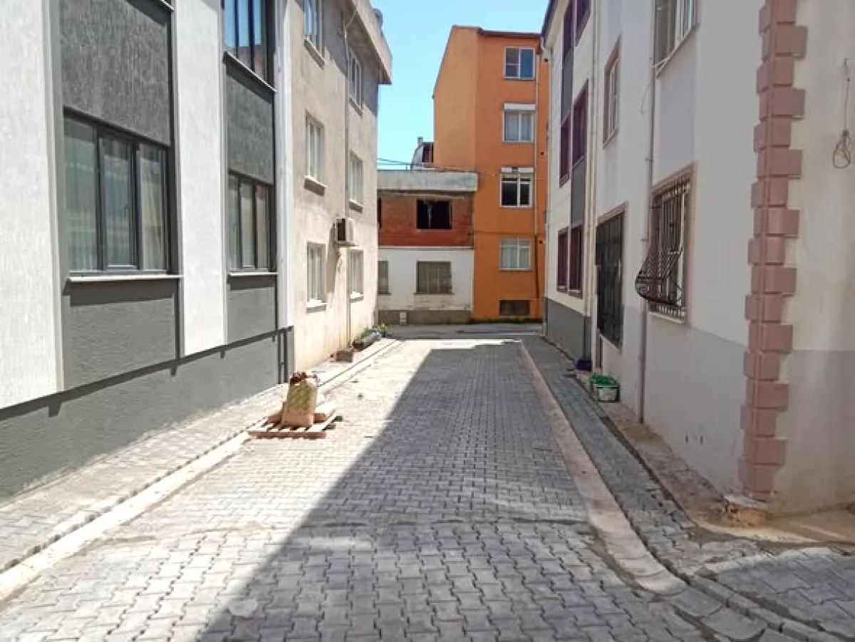 Edremit'te Mahalle Sakinlerinin Ulaşım Sorunu Çözüldü Edremit'te Mahalle Sakinlerinin Ulaşım Sorunu Çözüldü