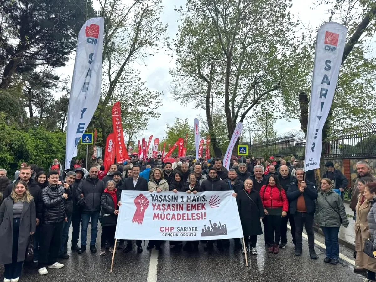 CHP Sarıyer Gençlik Kolları Kadıköy'de 1 Mayıs Kutlamalarında CHP Sarıyer Gençlik Kolları Kadıköy'de 1 Mayıs Kutlamalarında
