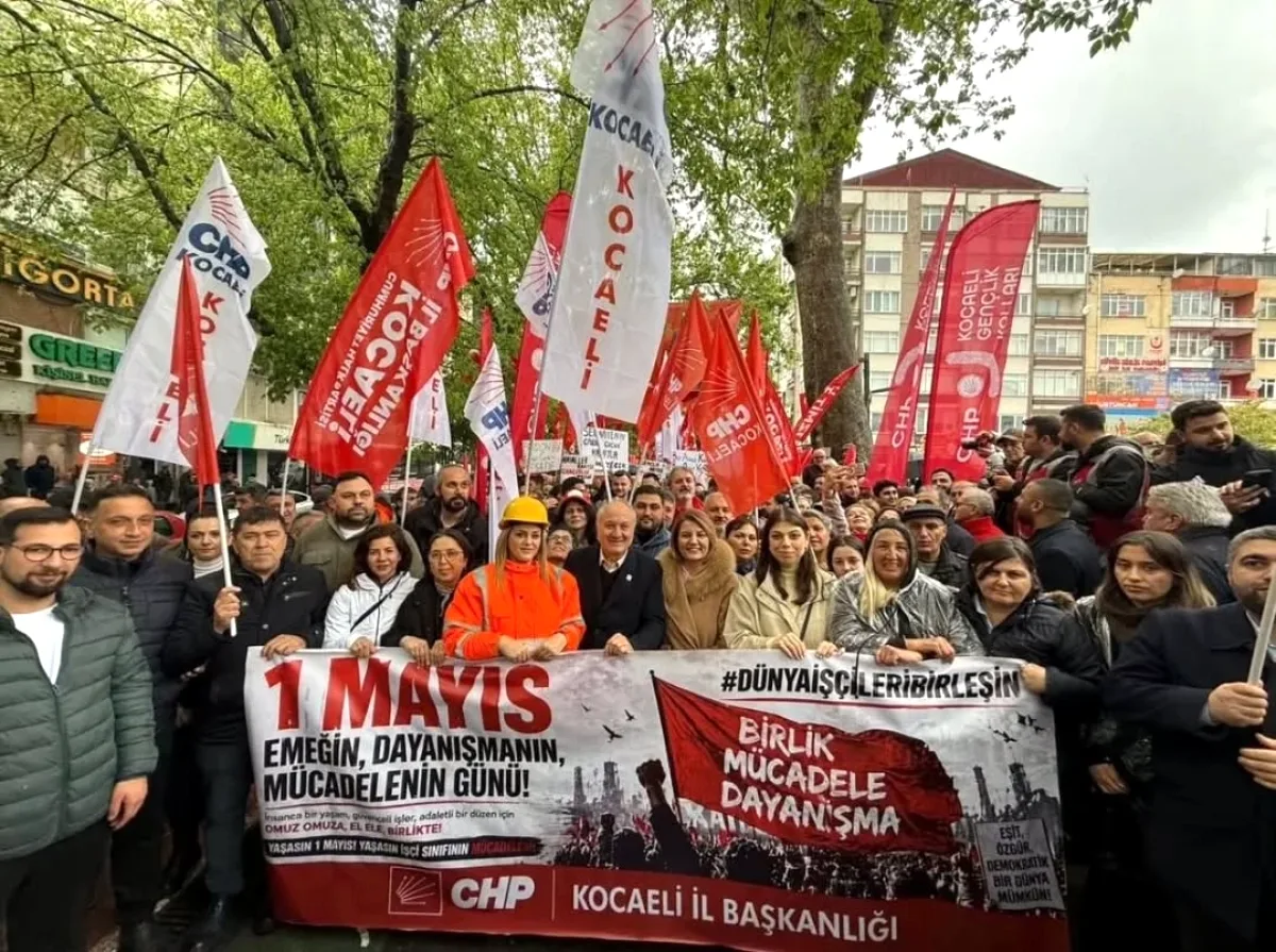 CHP Başiskele, 1 Mayıs'ta Emekçilerle Birlikte Yürüdü CHP Başiskele, 1 Mayıs'ta Emekçilerle Birlikte Yürüdü