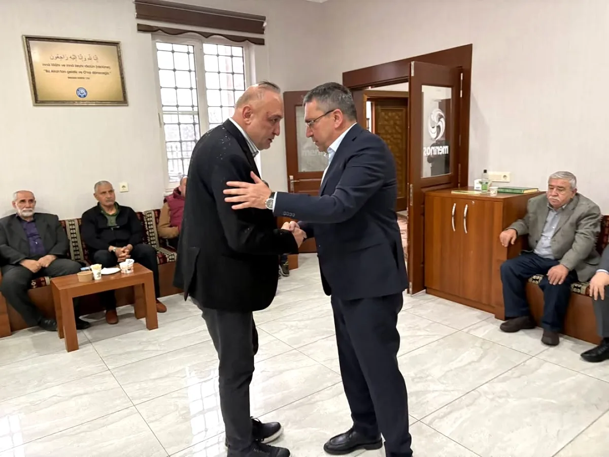 Melih Meriç, Erturhan Ailesinin Acısını Paylaştı Melih Meriç, Erturhan Ailesinin Acısını Paylaştı