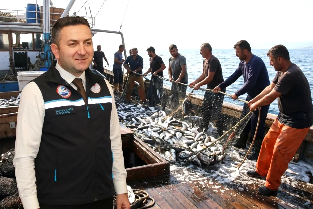 Yalova'nın Balıkçılık Gücü: Türkiye'nin En Büyük 2. Gemisine Sahip Yalova'nın Balıkçılık Gücü: Türkiye'nin En Büyük 2. Gemisine Sahip