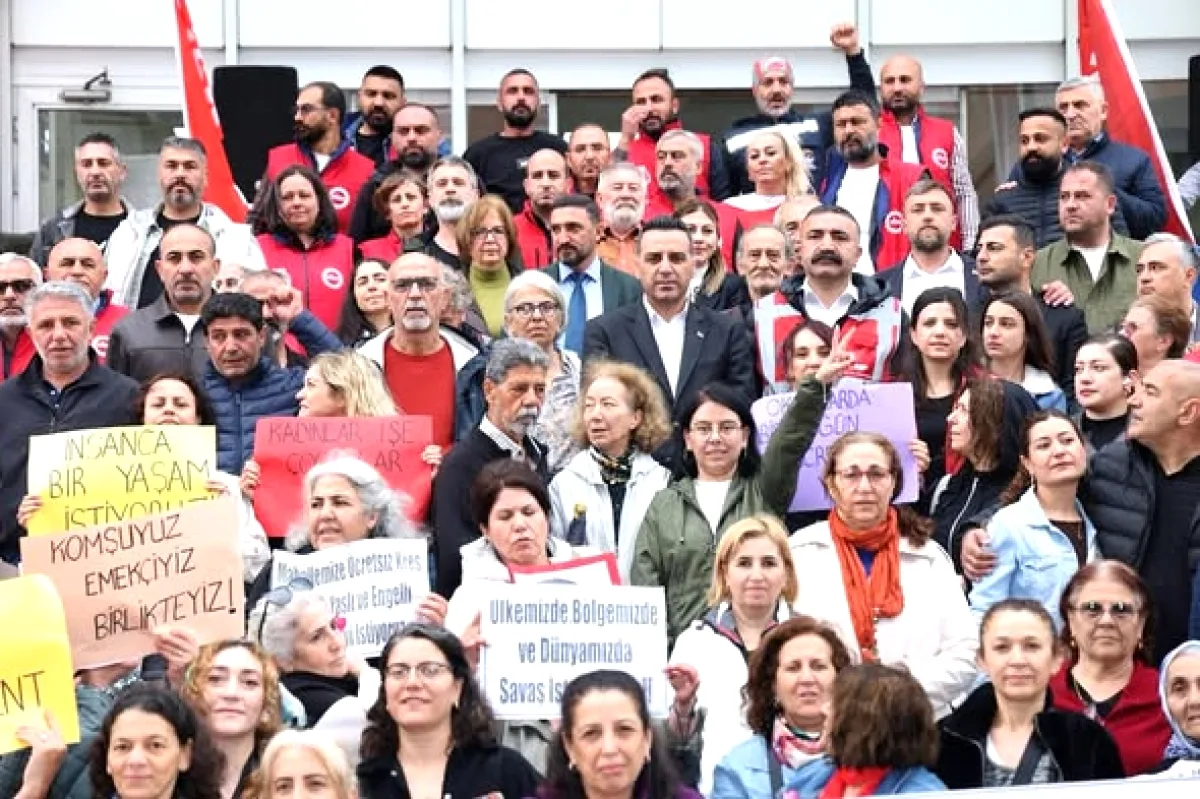 Çiğli Belediyesi'nden 1 Mayıs'ta Emek Dayanışması Çiğli Belediyesi'nden 1 Mayıs'ta Emek Dayanışması