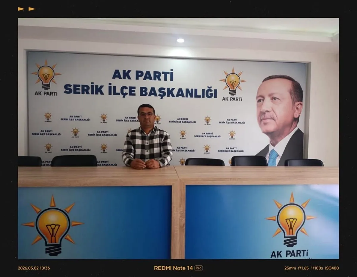 Serik AK Parti'de Nöbetçi Başkan Ali Şahin Vatandaşları Çay İçmeye Davet Etti Serik AK Parti'de Nöbetçi Başkan Ali Şahin Vatandaşları Çay İçmeye Davet Etti