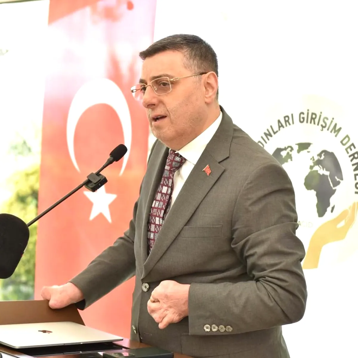 Serkan Bayram'dan İŞKAGİD'de Afrika Vurgusu: Kadınlar Gönül Köprülerinin Taşıyıcısı Serkan Bayram'dan İŞKAGİD'de Afrika Vurgusu: Kadınlar Gönül Köprülerinin Taşıyıcısı