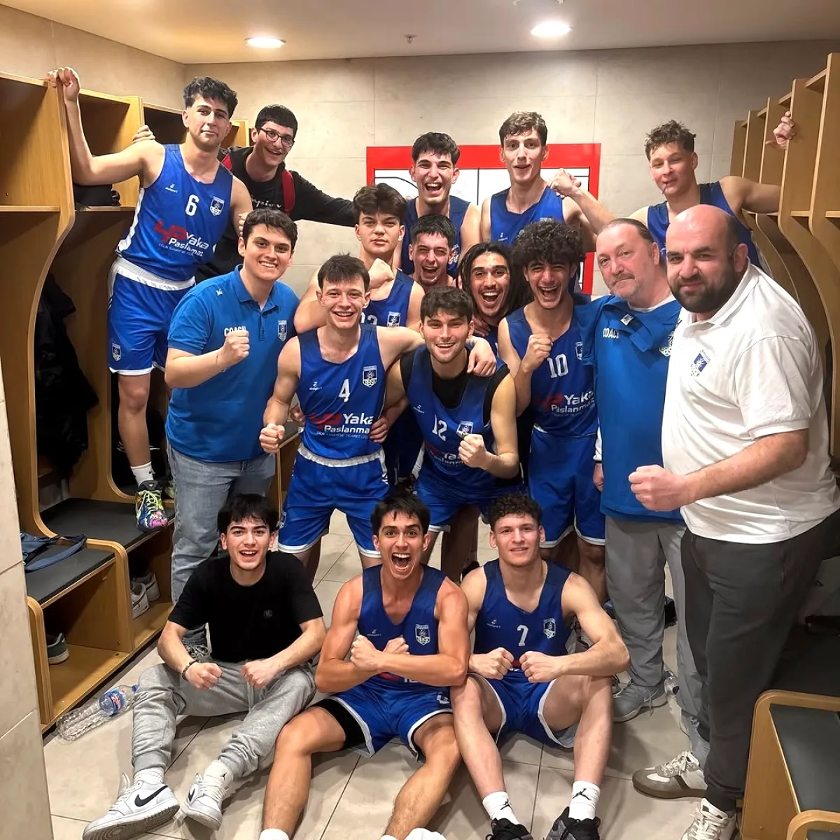 Bahçelievler Belediyespor U18 Basketbol Takımı Son 8'de! Bahçelievler Belediyespor U18 Basketbol Takımı Son 8'de!