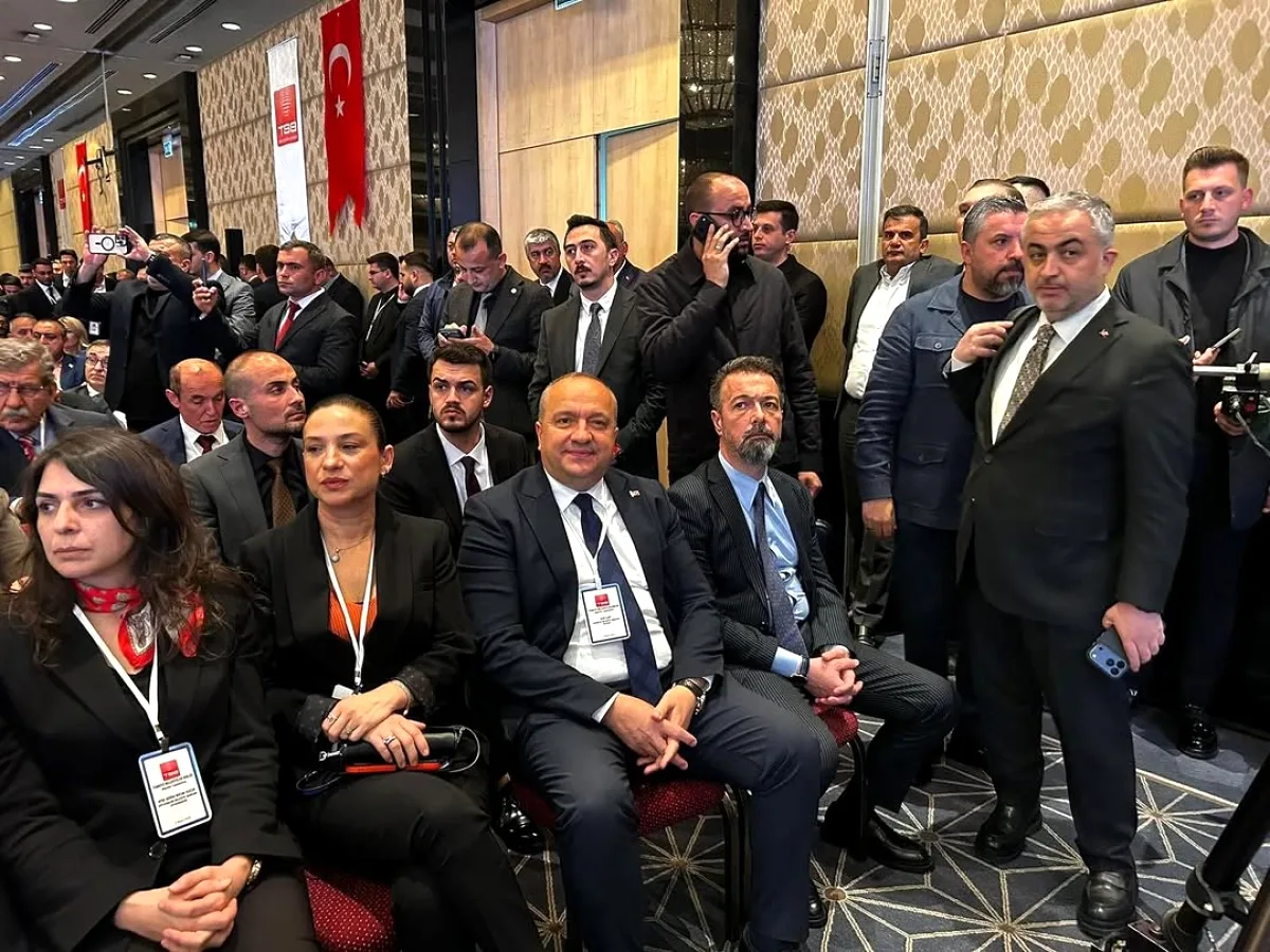 Çınarcık Belediye Başkanı Kurt, TBB'nin Yeni Başkanı Seçer'i Tebrik Etti Çınarcık Belediye Başkanı Kurt, TBB'nin Yeni Başkanı Seçer'i Tebrik Etti