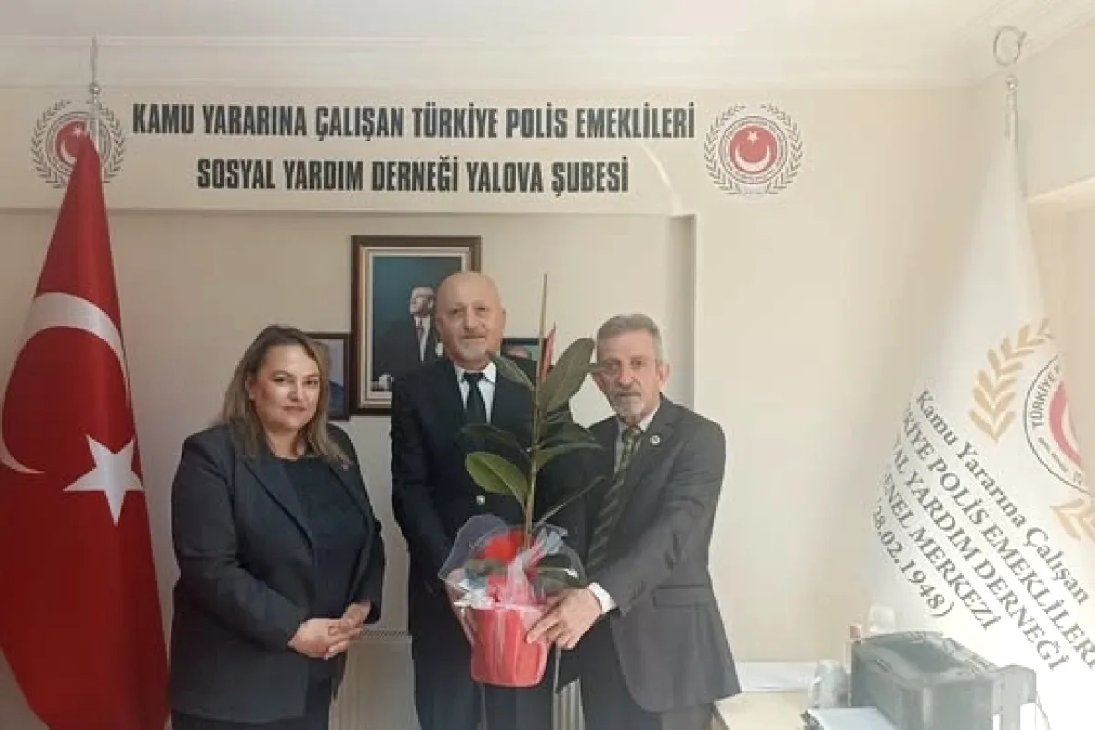 Yalova'da CHP'den Emekli Polislere Ziyaret: Ekonomik Sorunlar Konuşuldu Yalova'da CHP'den Emekli Polislere Ziyaret: Ekonomik Sorunlar Konuşuldu
