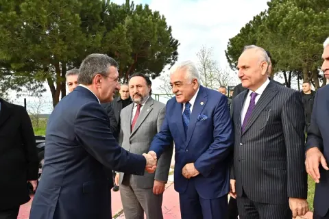 Cumhurbaşkanı Yardımcısı Yılmaz, Gaziosmanpaşa'da STK'larla Buluştu