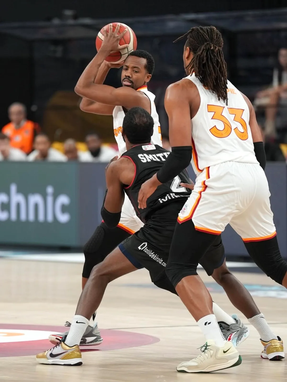 Galatasaray MCT Technic - Glint Manisa Basket İlk Yarı: McCollum ve Can Korkmaz'dan 12'şer Galatasaray MCT Technic - Glint Manisa Basket İlk Yarı: McCollum ve Can Korkmaz'dan 12'şer