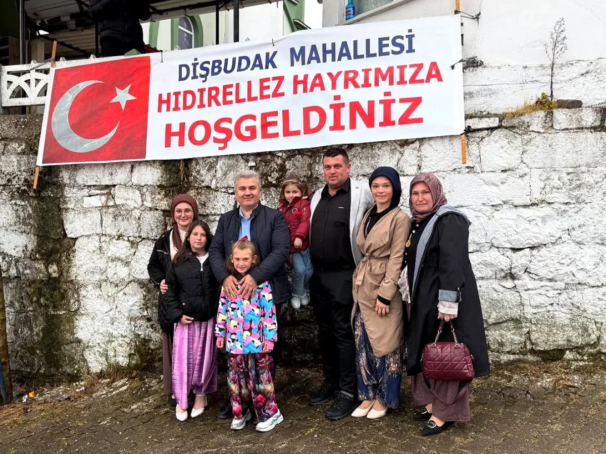 Mustafa Canbey Dişbudak Mahallesi'nde Hemşehrileriyle Buluştu Mustafa Canbey Dişbudak Mahallesi'nde Hemşehrileriyle Buluştu