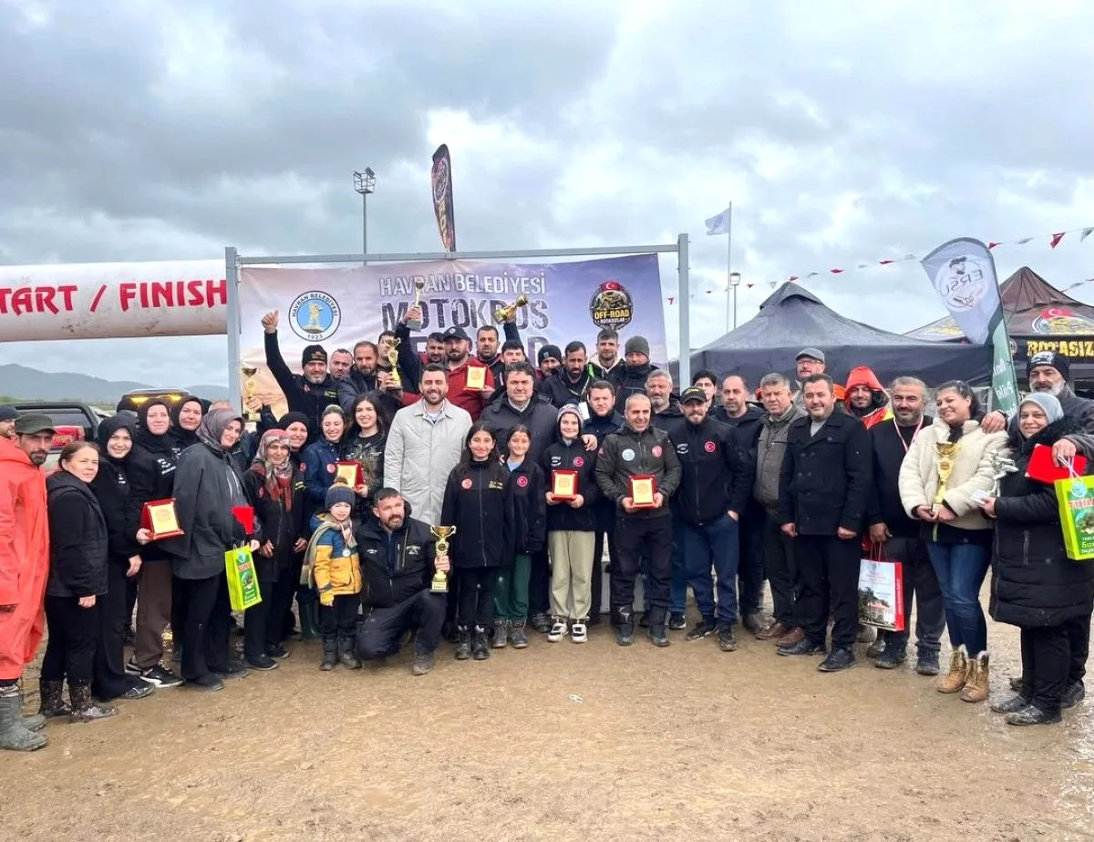 Havran'da Motokros ve Offroad Şenliği Büyük Katılımla Tamamlandı Havran'da Motokros ve Offroad Şenliği Büyük Katılımla Tamamlandı