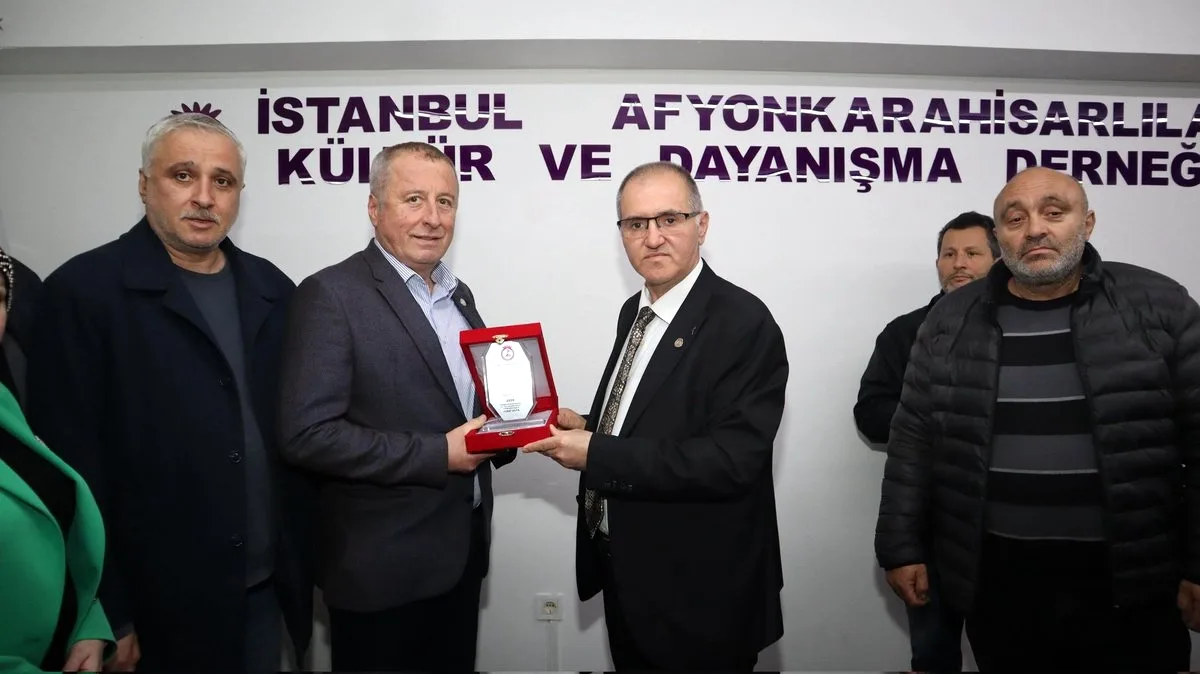 İYİ Partili Olgun'dan Kartal'da Hemşehri Buluşması: Bükme Günü'ne Katıldı İYİ Partili Olgun'dan Kartal'da Hemşehri Buluşması: Bükme Günü'ne Katıldı