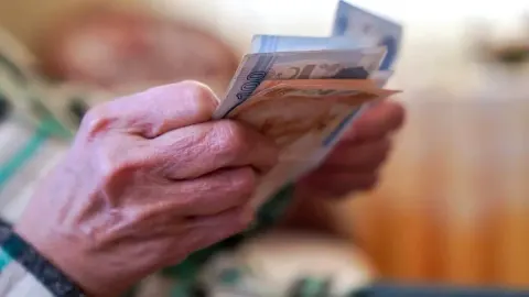 Emeklilere 4 Bin TL Ödeme: 2026 Kurban Bayramı İkramiyesi Ne Zaman Yatacak?