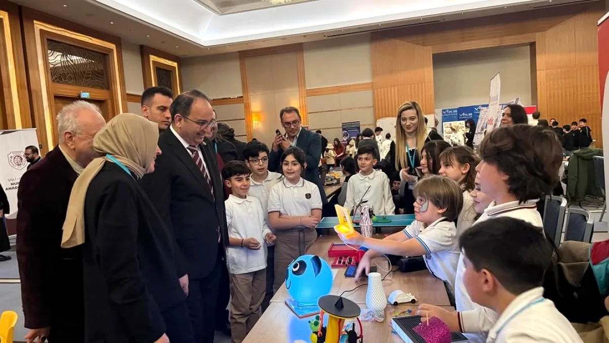 Şişli'de Genç Mucitlerin Kodlama ve Robotik Şenliği Şişli'de Genç Mucitlerin Kodlama ve Robotik Şenliği