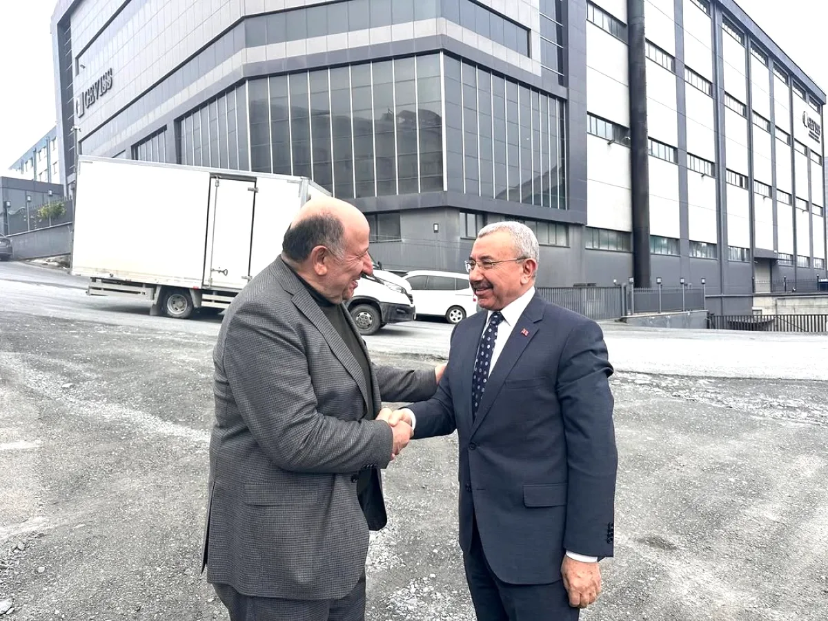AK Partili Erdem, Hadımköy'de Hemşehrisinin Çay Davetine Katıldı AK Partili Erdem, Hadımköy'de Hemşehrisinin Çay Davetine Katıldı