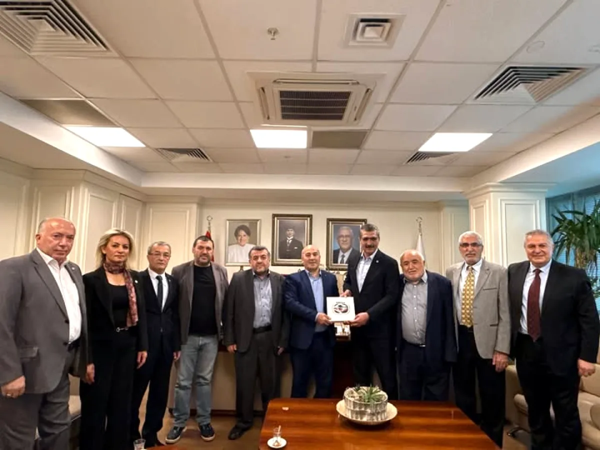 İYİ Parti İstanbul İl Başkanlığı'nda Sivas Şarkışla Derneği Ziyareti İYİ Parti İstanbul İl Başkanlığı'nda Sivas Şarkışla Derneği Ziyareti