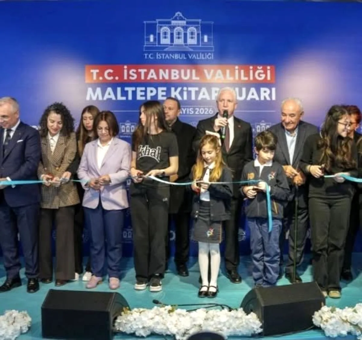 Maltepe Kitap Fuarı Davut Gül ve MHP Temsilcisi ile Açıldı Maltepe Kitap Fuarı Davut Gül ve MHP Temsilcisi ile Açıldı