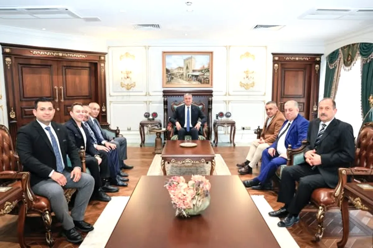Adana Valisi'nden Sağlık ve Tarım Sektörü Temsilcilerine Ziyaret Adana Valisi'nden Sağlık ve Tarım Sektörü Temsilcilerine Ziyaret