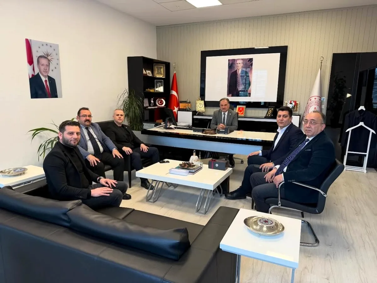 Ümraniye'de Eğitim Sendikası ile İlçe Milli Eğitim Bir Araya Geldi Ümraniye'de Eğitim Sendikası ile İlçe Milli Eğitim Bir Araya Geldi