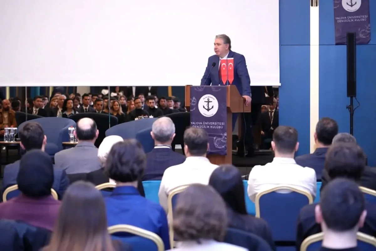 Yalova Üniversitesi'nde III. Denizcilik Kariyer Günü Düzenlendi Yalova Üniversitesi'nde III. Denizcilik Kariyer Günü Düzenlendi