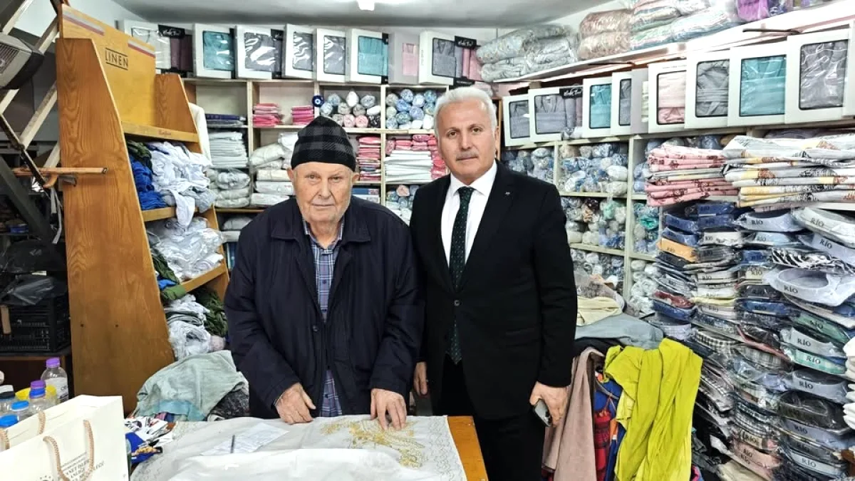 Antalya Müftüsü'nden Hayırsever İş İnsanına Teşekkür Ziyareti Antalya Müftüsü'nden Hayırsever İş İnsanına Teşekkür Ziyareti