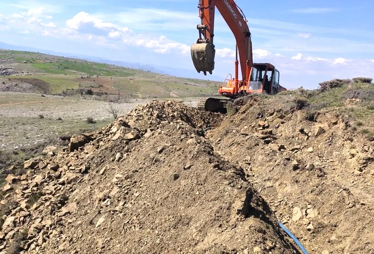 Yeniçöte'de Çeşme Yapımı Sürüyor: Kalecik'te Su Altyapısı Güçleniyor Yeniçöte'de Çeşme Yapımı Sürüyor: Kalecik'te Su Altyapısı Güçleniyor