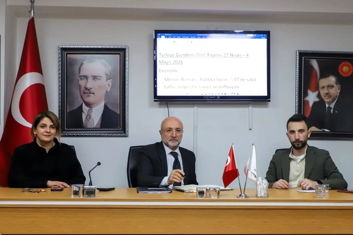 AK Parti Afyonkarahisar'da Teşkilat Toplantısı: Yeni Projeler ve Saha Stratejileri Masaya Yatırıldı AK Parti Afyonkarahisar'da Teşkilat Toplantısı: Yeni Projeler ve Saha Stratejileri Masaya Yatırıldı