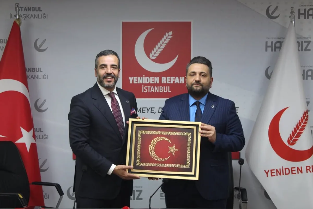 Yeniden Refah Partisi İstanbul'da Lider Değişimi: Yunus Emre Taşçı Görevi Devraldı Yeniden Refah Partisi İstanbul'da Lider Değişimi: Yunus Emre Taşçı Görevi Devraldı