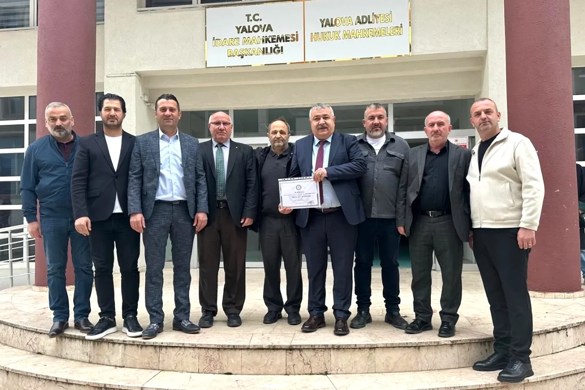 Yalova'da ESNAF BİRLİĞİ SEÇİMİ: Mustafa Bozkurt Yeniden Başkan Seçildi Yalova'da ESNAF BİRLİĞİ SEÇİMİ: Mustafa Bozkurt Yeniden Başkan Seçildi