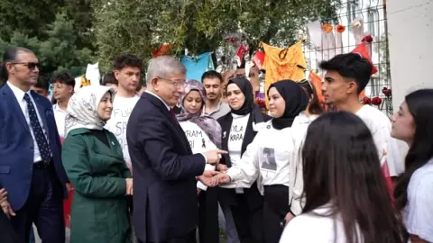 Davutoğlu'ndan 23 Nisan Mesajı ve Kahramanmaraş Taziyeli Mesaj