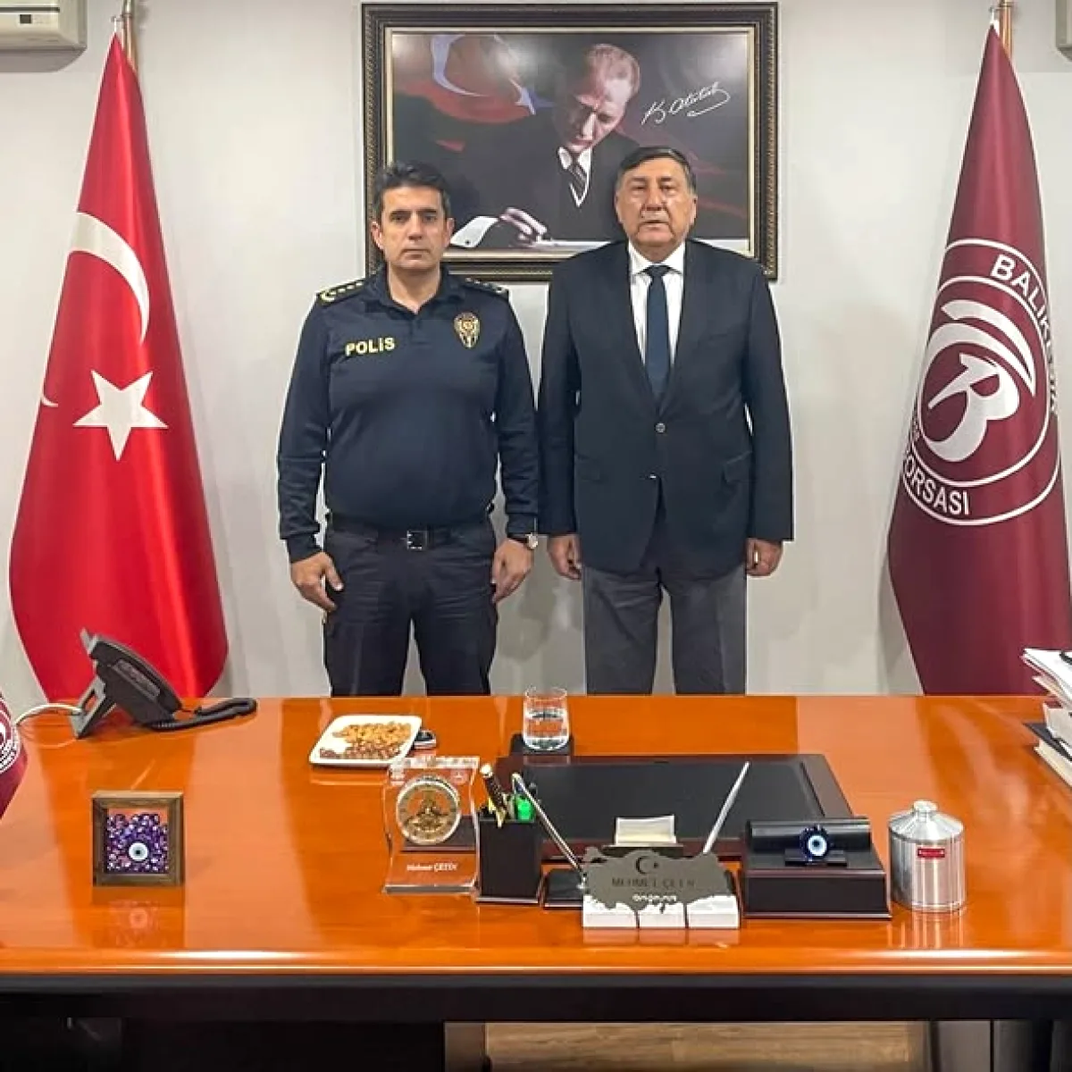 Balıkesir İl Emniyet Müdürü Şükrü Yaman Ticaret Borsası'nı Ziyaret Etti Balıkesir İl Emniyet Müdürü Şükrü Yaman Ticaret Borsası'nı Ziyaret Etti