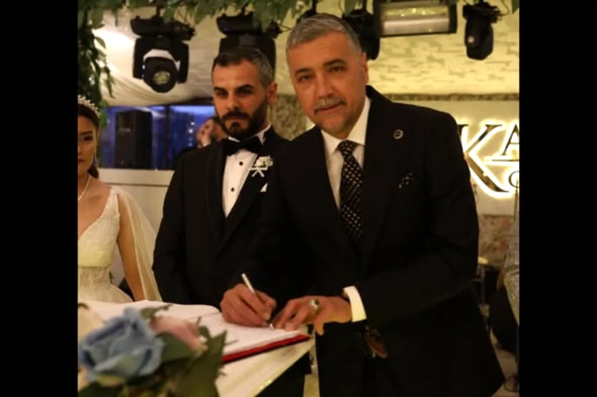 MHP'li Doğan'dan Genç Çiftin Düğününe Destek MHP'li Doğan'dan Genç Çiftin Düğününe Destek