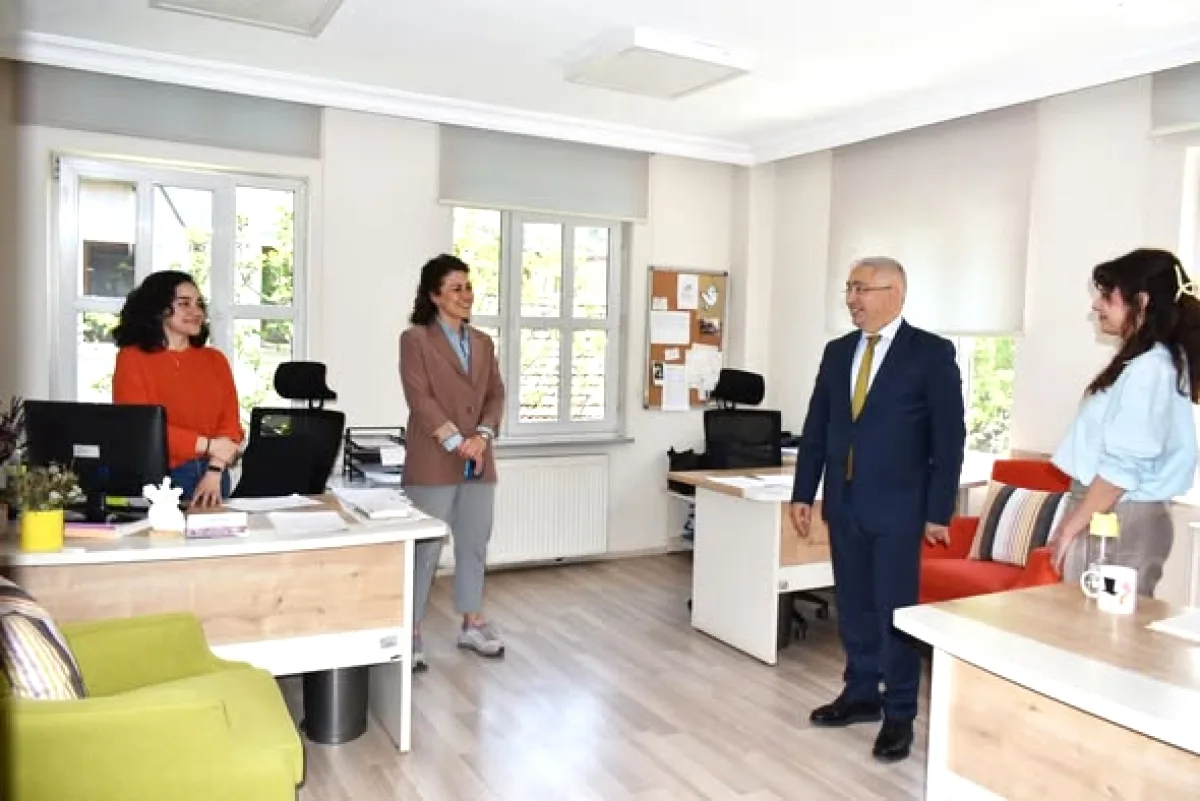 Bursa'da ŞÖNİM Ziyareti: Şiddet Mağdurlarına 7/24 Destek Bursa'da ŞÖNİM Ziyareti: Şiddet Mağdurlarına 7/24 Destek