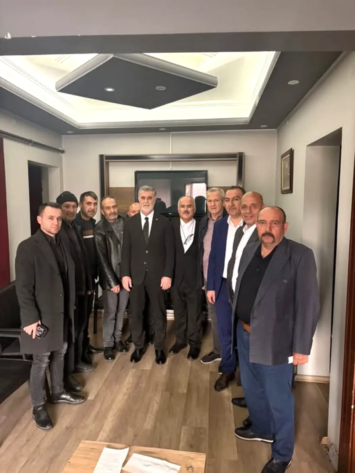 Ataparak-Dikmen Hattı Esnafından ANKESOB Başkanı'na Hayırlı Olsun Ziyareti Ataparak-Dikmen Hattı Esnafından ANKESOB Başkanı'na Hayırlı Olsun Ziyareti