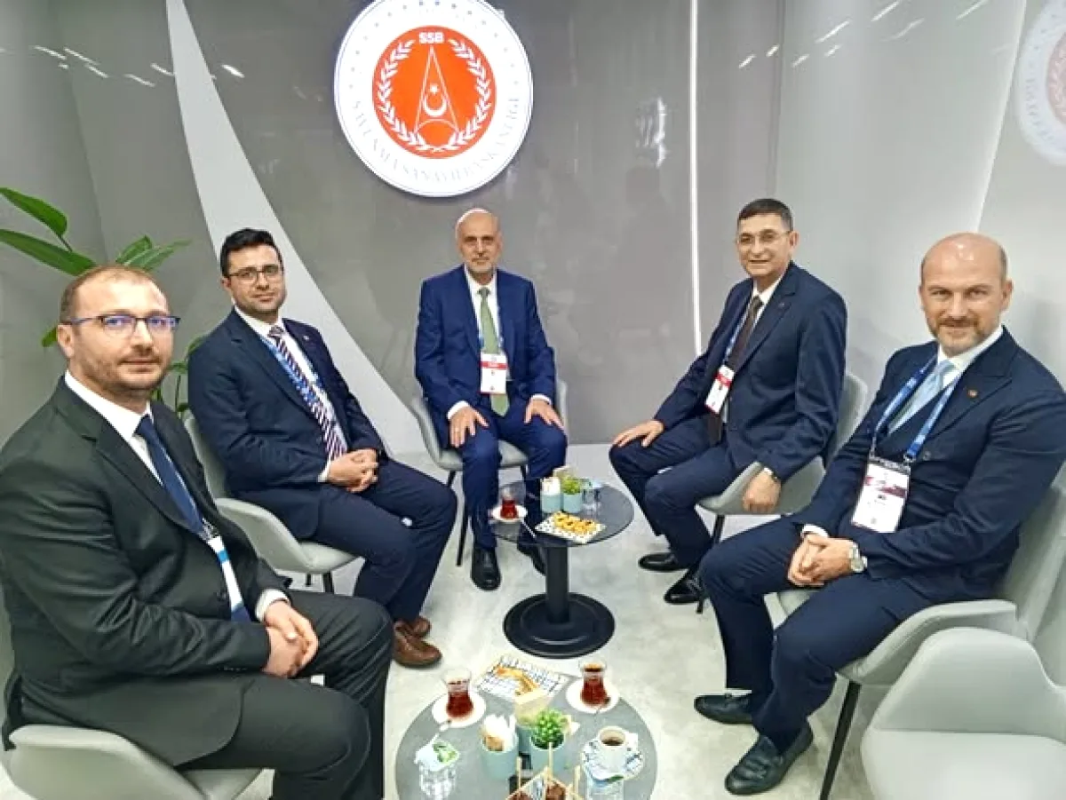 Gaziantep Heyeti SAHA Expo 2026'da Stratejik Görüşmeler Gerçekleştirdi Gaziantep Heyeti SAHA Expo 2026'da Stratejik Görüşmeler Gerçekleştirdi