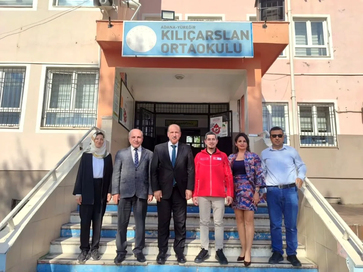 Yüreğir'de Eğitimciler Kan Bağışında Öncü Oldu: İlçe Müdüründen Anlamlı Destek Yüreğir'de Eğitimciler Kan Bağışında Öncü Oldu: İlçe Müdüründen Anlamlı Destek