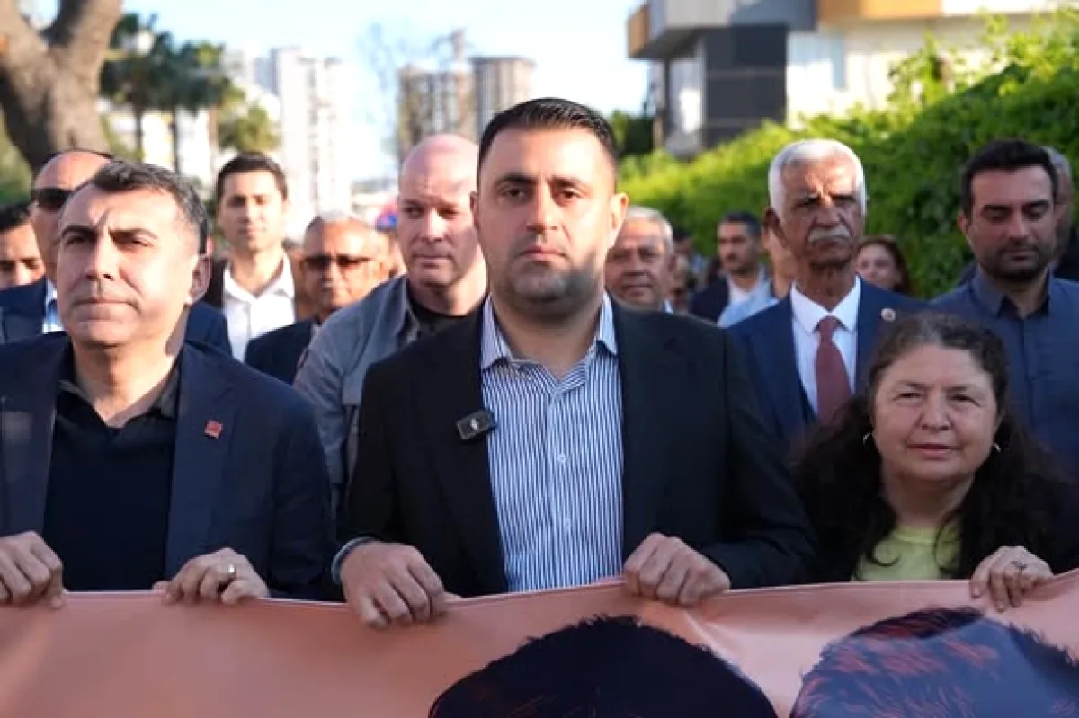 Çukurova'da 6 Mayıs Anması: 54 Yıldır Unutulmayan İdamlar Çukurova'da 6 Mayıs Anması: 54 Yıldır Unutulmayan İdamlar