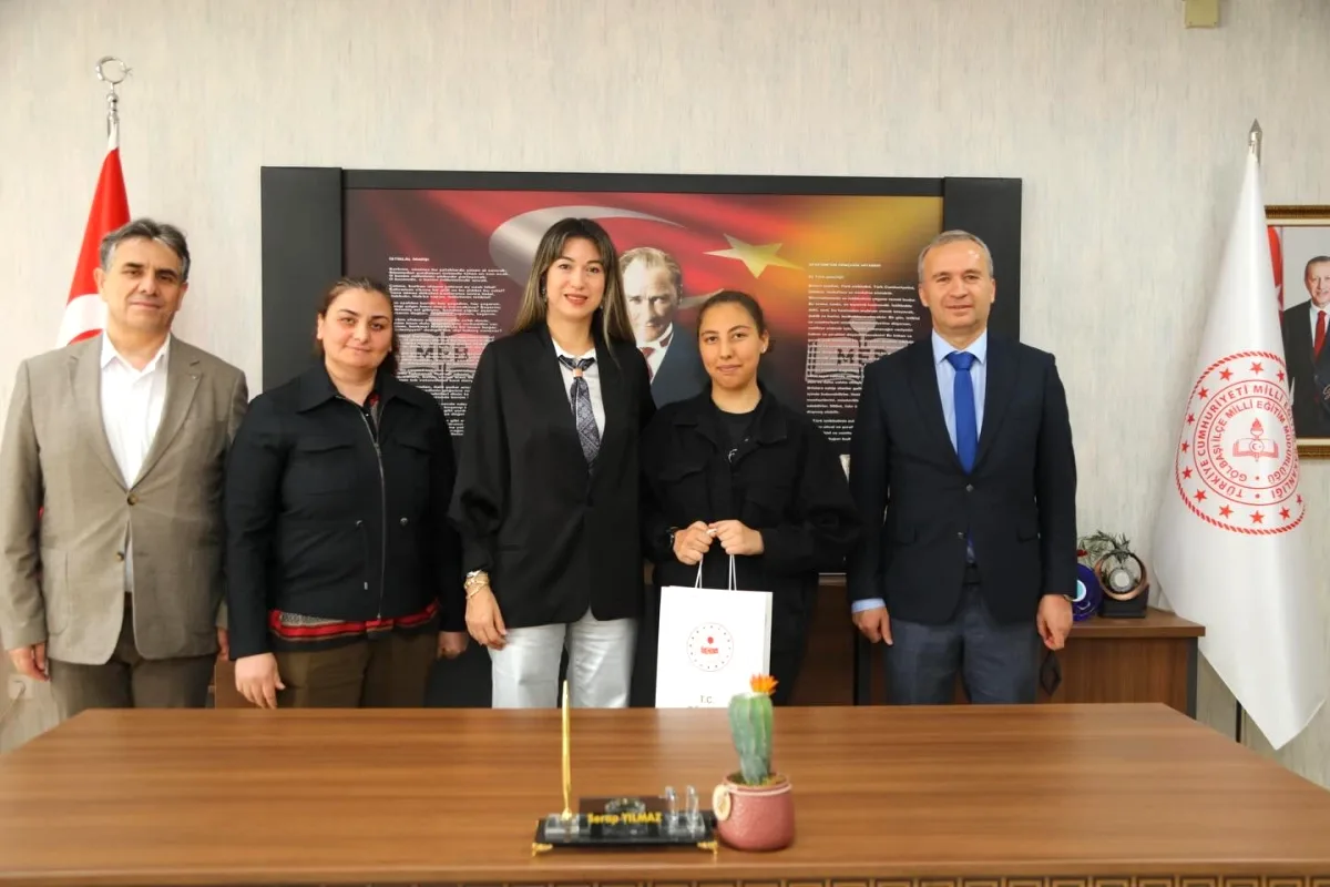 Gölbaşılı Öğrenci Su Tasarrufu Afişiyle Ankara Üçüncüsü Oldu Gölbaşılı Öğrenci Su Tasarrufu Afişiyle Ankara Üçüncüsü Oldu