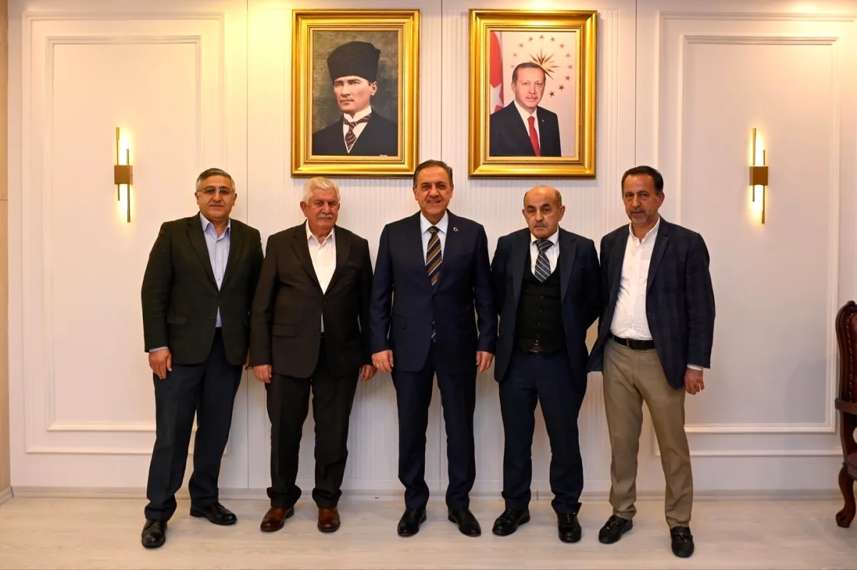 Yalova Valisi İstanbul'da Bingöllü İş İnsanlarıyla Buluştu Yalova Valisi İstanbul'da Bingöllü İş İnsanlarıyla Buluştu