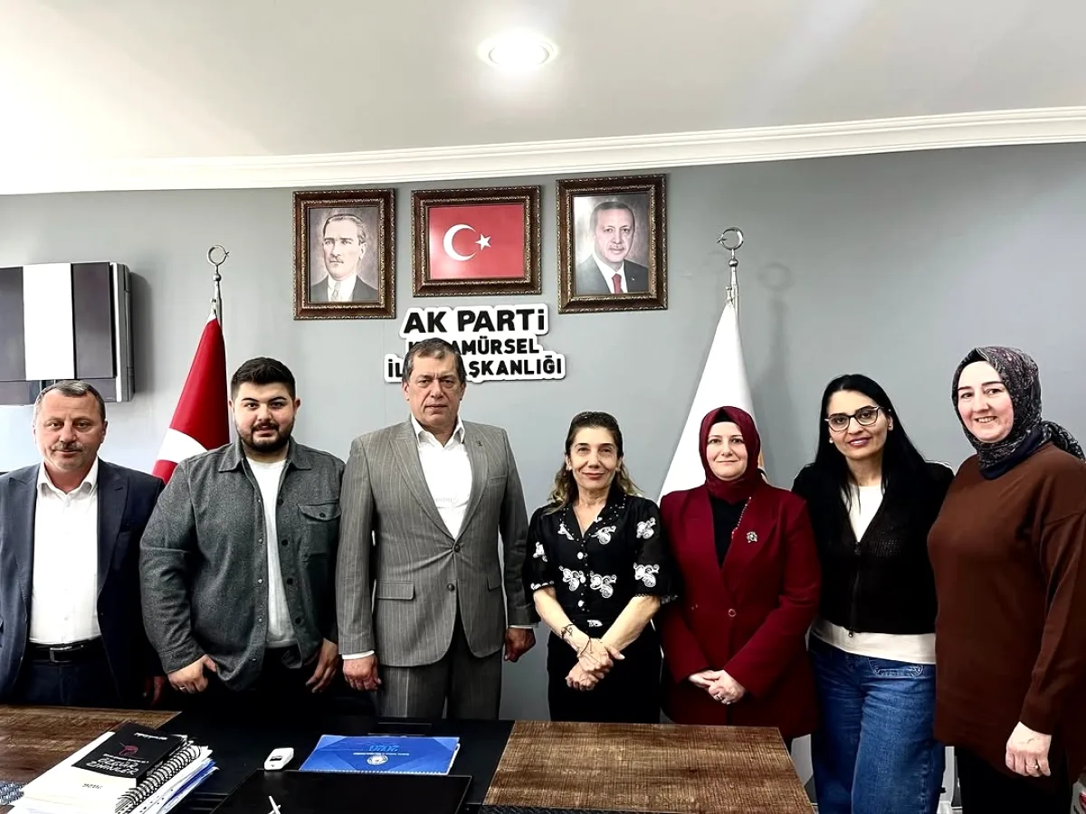 Karamürsel'de Kütüphane Ziyareti: Gelecek Nesiller İçin İş Birliği Karamürsel'de Kütüphane Ziyareti: Gelecek Nesiller İçin İş Birliği
