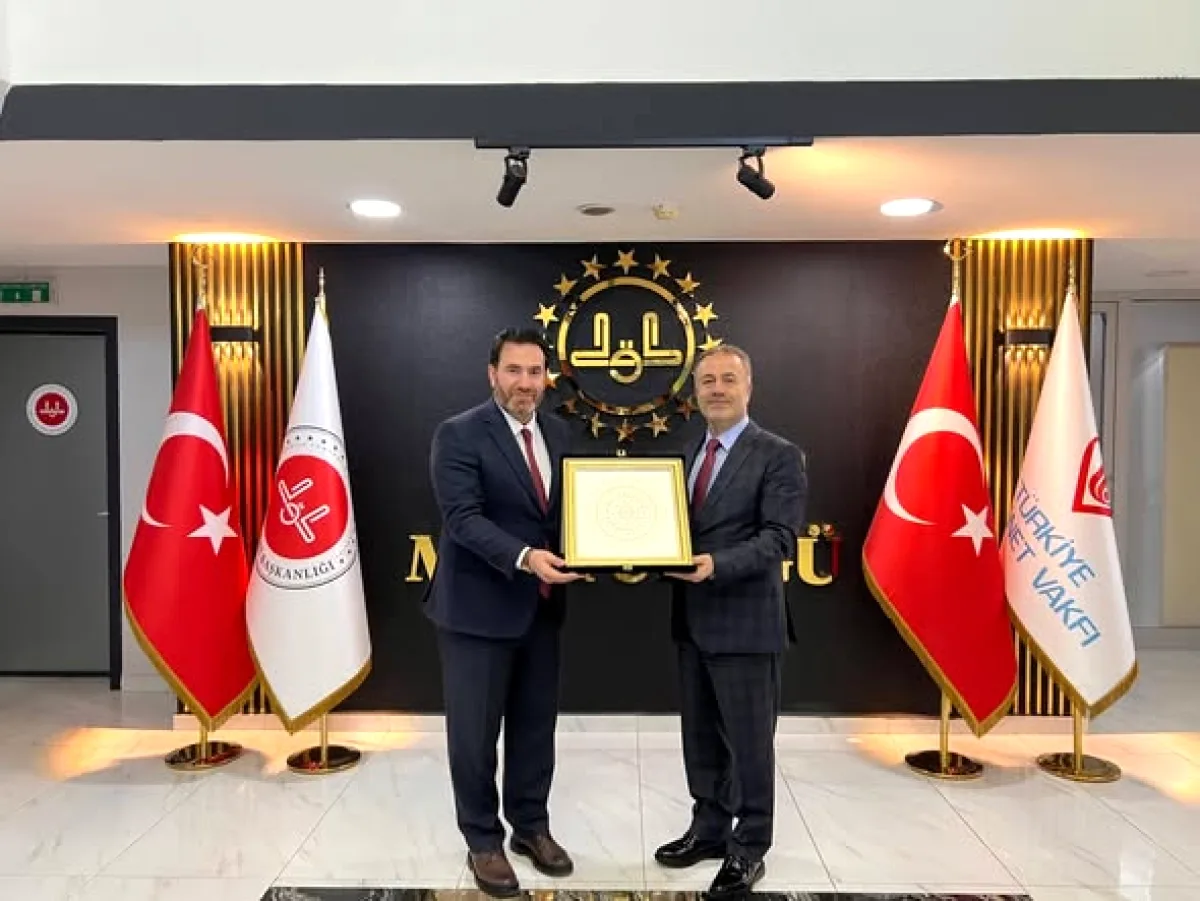 Bayrampaşa Müftüsü'nden Esenyurt Müftüsü'ne Doktora Tebriği Bayrampaşa Müftüsü'nden Esenyurt Müftüsü'ne Doktora Tebriği