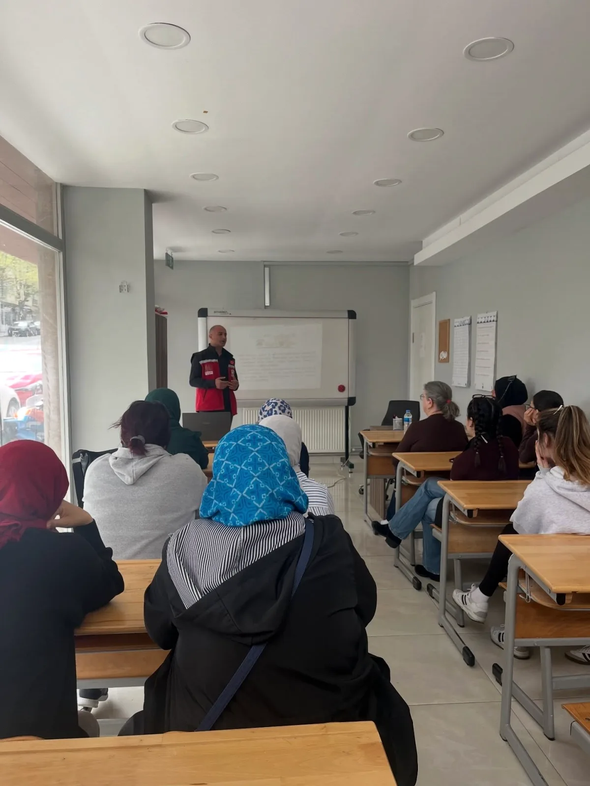 Çatalca'da Aile Değerleri Eğitimi: SODAM Kursiyerleri Bilgilendirildi Çatalca'da Aile Değerleri Eğitimi: SODAM Kursiyerleri Bilgilendirildi