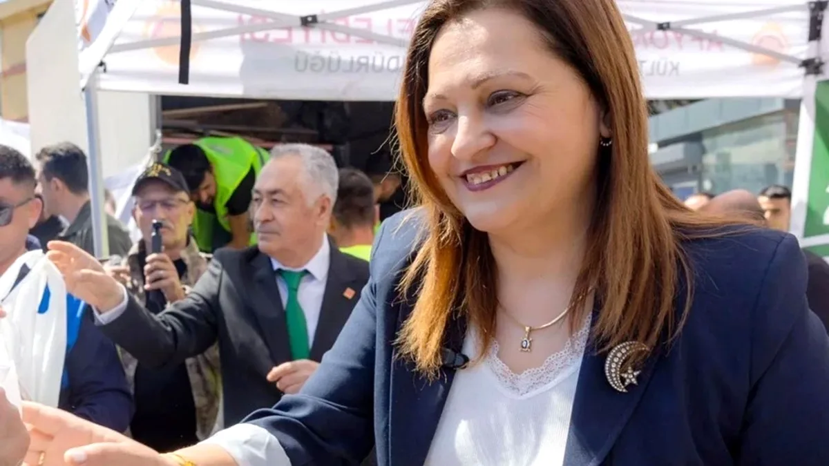 Burcu Köksal İçin AK Parti İddiası: 13 Mayıs'ta Rozet Töreni Bekleniyor Burcu Köksal İçin AK Parti İddiası: 13 Mayıs'ta Rozet Töreni Bekleniyor