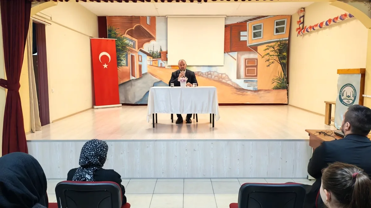 Orhangazi'de Gençlere Müftülük Mesleği Anlatıldı Orhangazi'de Gençlere Müftülük Mesleği Anlatıldı