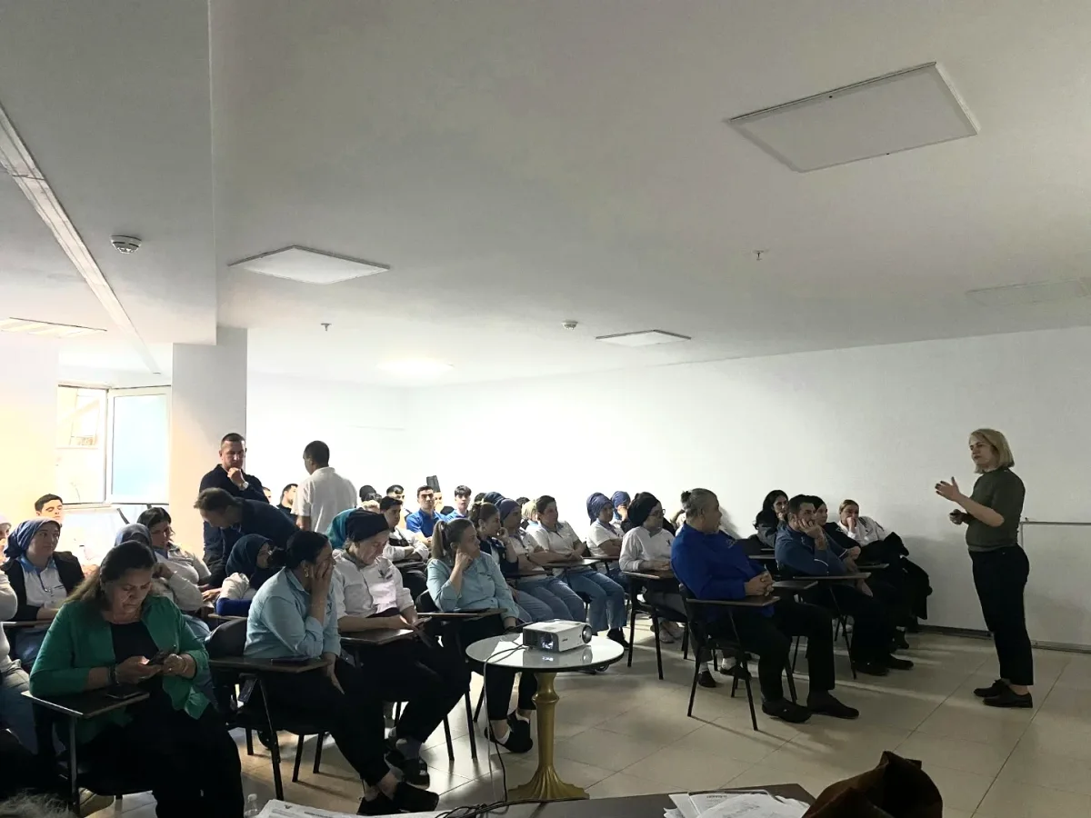 Alanya'da Farkındalık Seferberliği: Otel ve Hastane Personeline Eğitim Alanya'da Farkındalık Seferberliği: Otel ve Hastane Personeline Eğitim
