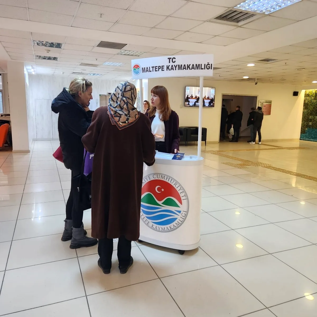 Maltepe'de KADES ve Engelsiz 112 Uygulamaları Tanıtıldı Maltepe'de KADES ve Engelsiz 112 Uygulamaları Tanıtıldı