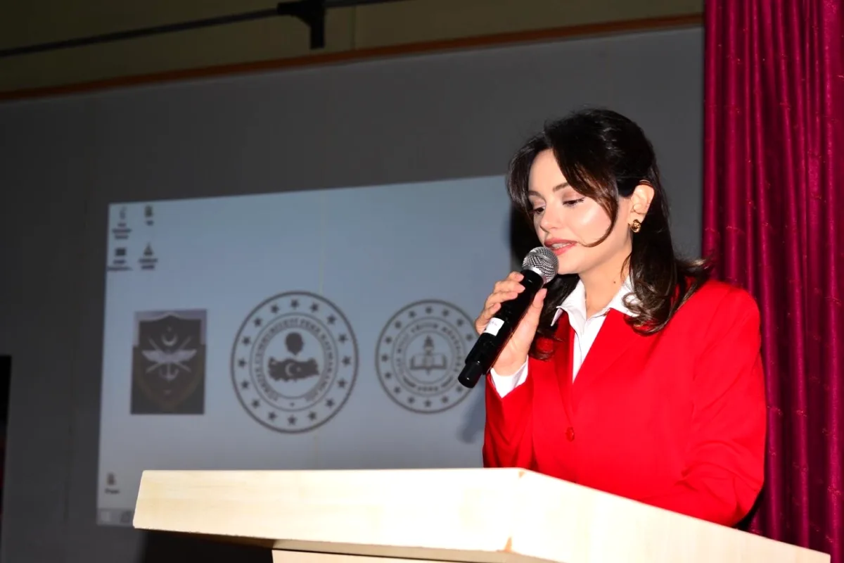 Feke'de TSKGV Bağış Ödül Töreni: Gazi ve Eğitimciler Onurlandırıldı Feke'de TSKGV Bağış Ödül Töreni: Gazi ve Eğitimciler Onurlandırıldı