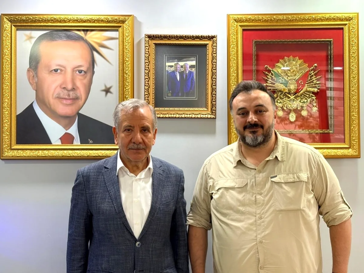 AK Parti Maltepe Heyeti, Esnaf Odası Başkanı Yunus Erdel'i Ziyaret Etti AK Parti Maltepe Heyeti, Esnaf Odası Başkanı Yunus Erdel'i Ziyaret Etti